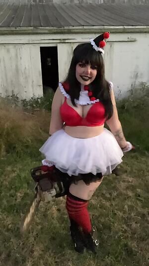 You aren’t afraid of clowns, right? 🖤