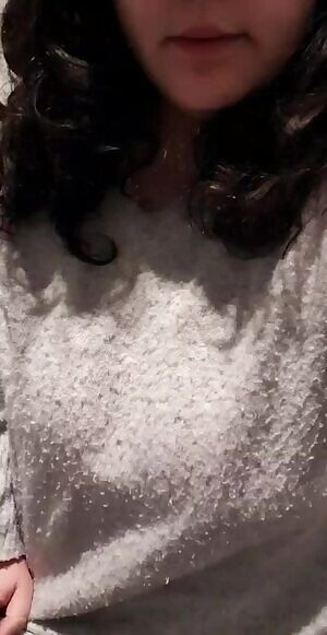 Do you like when i squeeze them for you? 😋