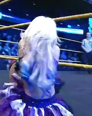 Sexy poppin' that thang Bliss