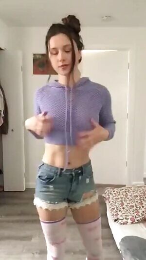 Help me with this big ass girl plz 🙏