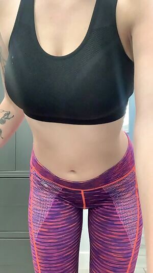 This is what your favorite 19y/o looks like under her gym clothes 😘