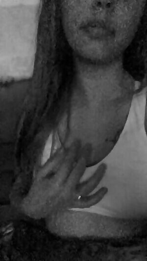 Just a poorly lit cleavage tease before i fall asleep 😇