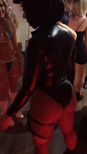 Demi lovato has a fat ass you’d love to bury your dick in