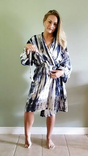 Full frontal FLASH Friday! ...is that a thing? Because it should be 😏🥰