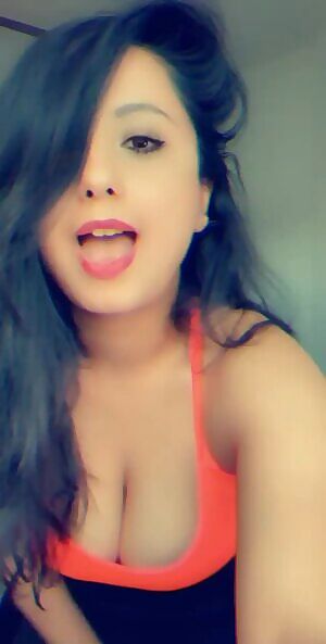 How's this Desi beauty ?