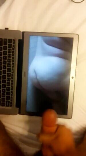 Love cumming on this fat ass
