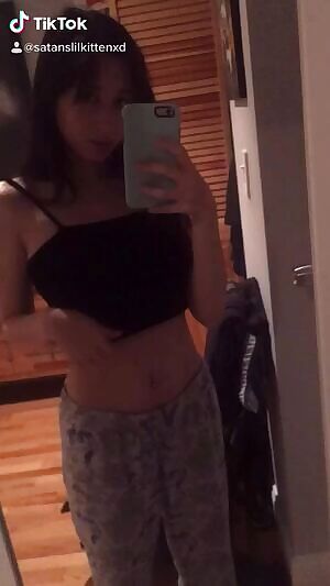 Flashing you before bed 😋