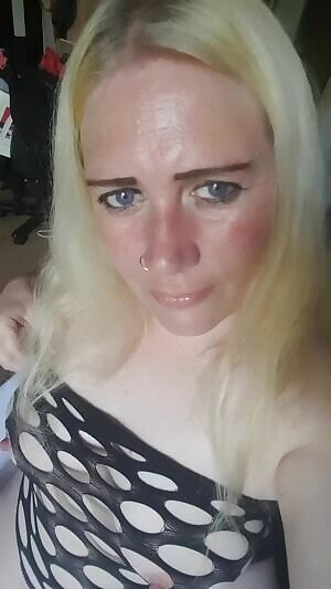 Hi Tonii here first time post. F40 somebody told me i should post here. Well do i am xxxx