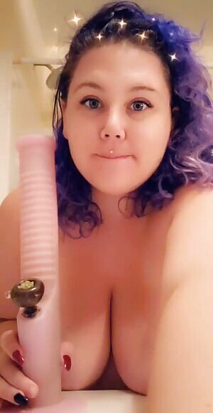 Tittyyyy Tuesday Tokes ! 🤗