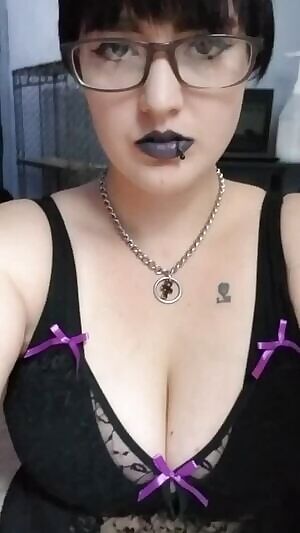 I'm wet and ready for you 💦 Video heavy sessions only $2/min!