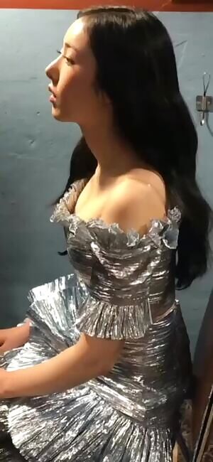 GFriend - SinB's cleavage