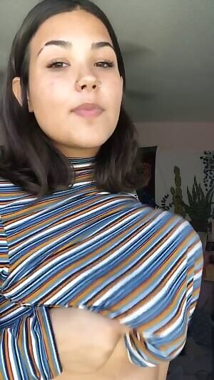 Showed them from the side so you can see just how perky they are 💖😚