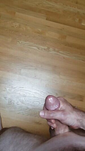 It's my floor & I'll fuck it up if I want to 😈