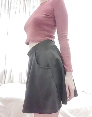 My skirt has pockets! <3 Imagine all the things I could stuff inside them.