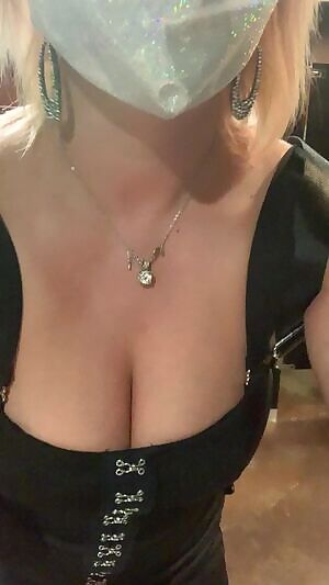 Outside stall action at the 🎥 theatre 🎭