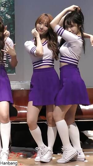 LOONA - Haseul feat. Vivi & Jinsoul