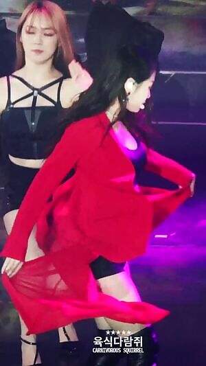 Sistar - Soyou cleavage