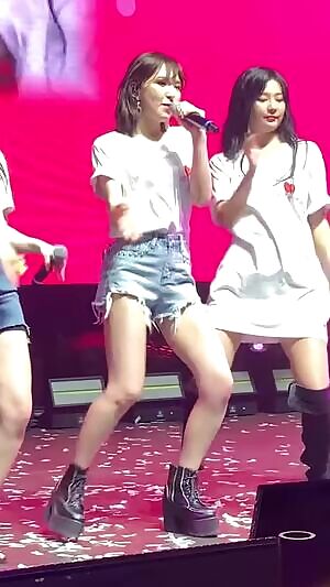 Red Velvet - Wendy's Ass