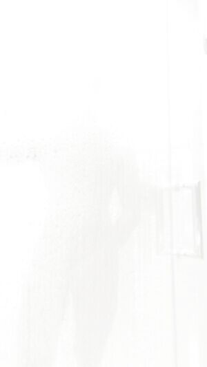 I love using the showerhead to play with my retracted foreskin 😍