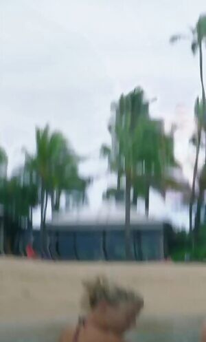 Busy Phillips has a beautifully soft body and smoking hot face. I'm compelled to fuck it!