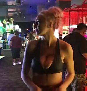 Boobs r/JumpyTitsGifs