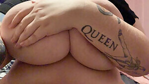 Titty drop for you 😘