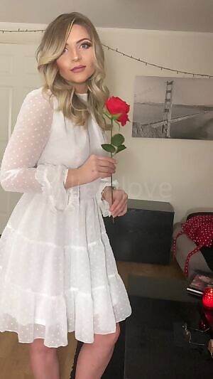 Could my little body seduce you?.. 🌹