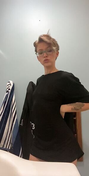 Big tree shirt , small girl