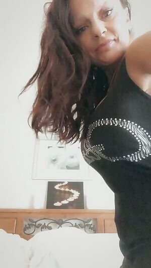 Prepping for some weekend fun!! 😈