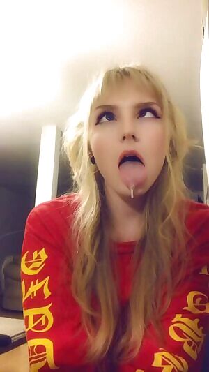 Ur new crazy eyed gf, 😘