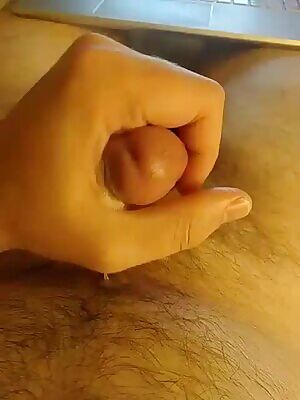 Lots of Precum and Multiple Spurts - 25 M