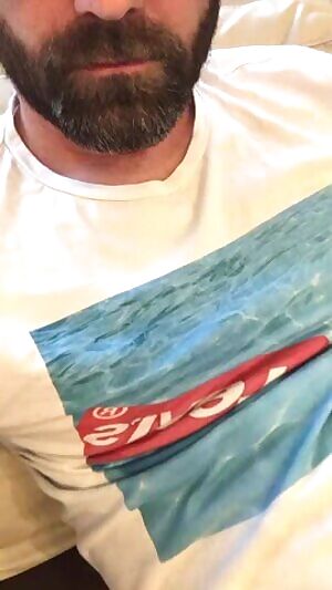 Into bearded dilfs anyone?