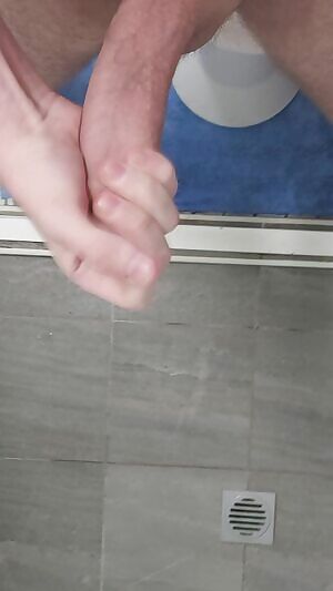 Just a small one for all the hot MILFs around the world ❤